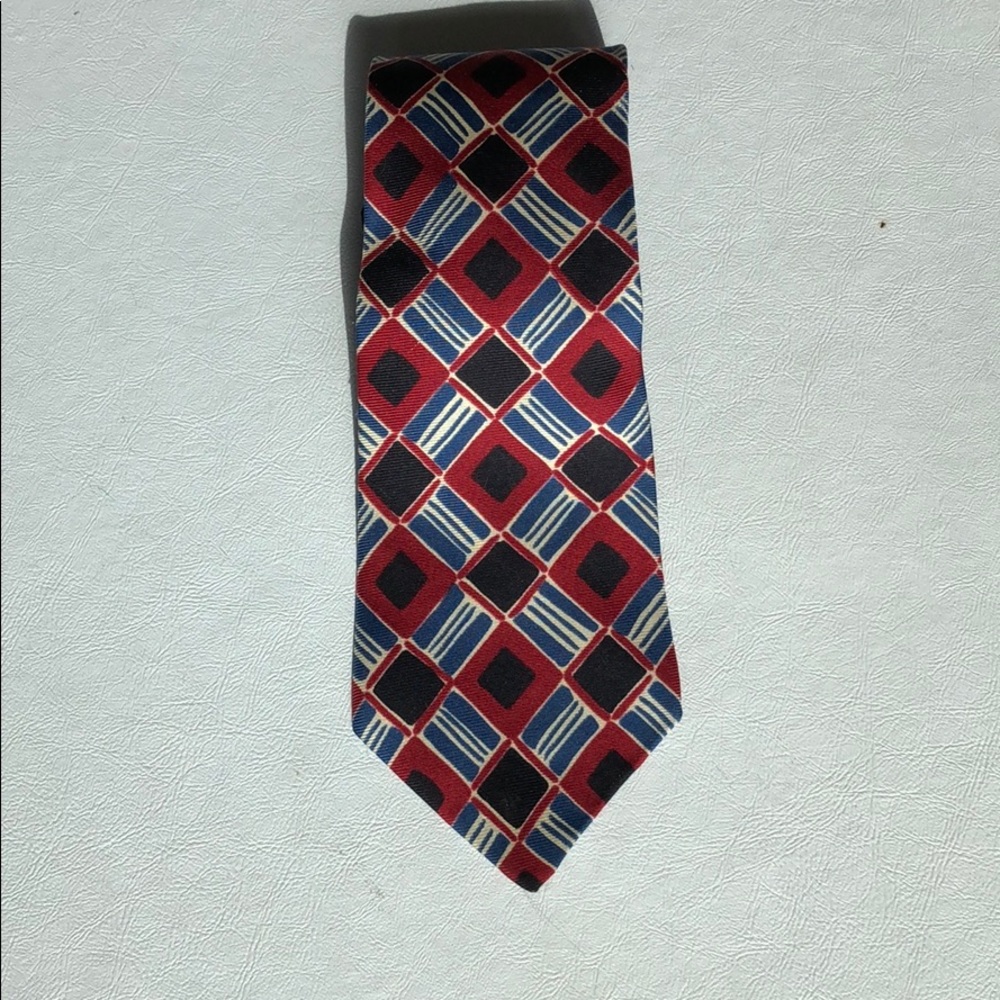 Perry Ellis 💯% Silk Tie. Portfolio Collection